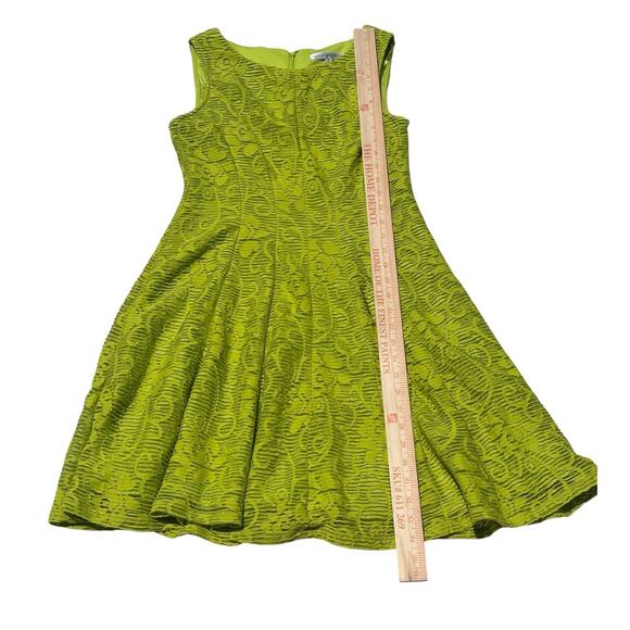 Women Sz 6 Sleeveless Fit & Flare Lime Green Textured Lace Cocktail Party Dress - Picture 13 of 15